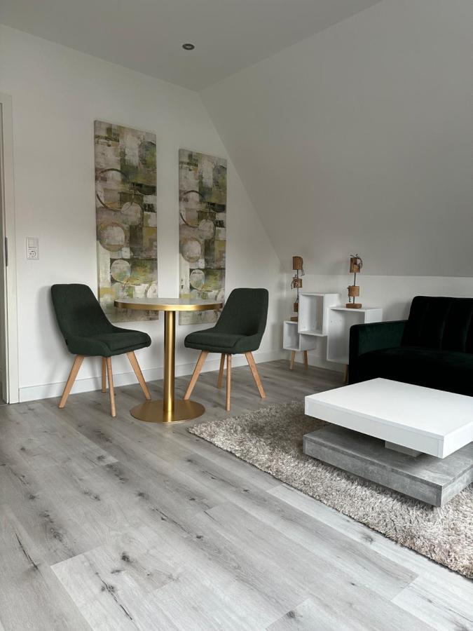 Gemuetlich Wohnen In Brake Apartment Bielefeld Luaran gambar